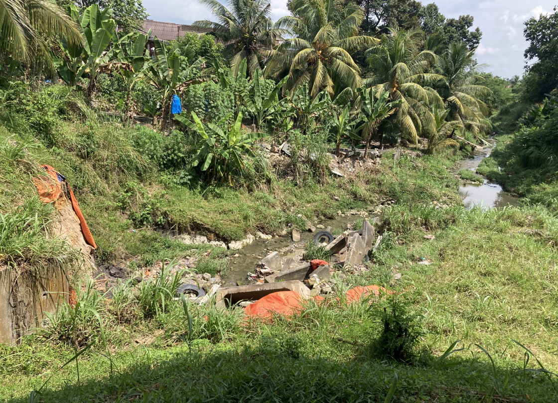 柔：地下涵沟崩塌潜藏危险
