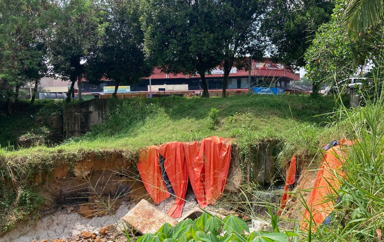 柔：地下涵沟崩塌潜藏危险