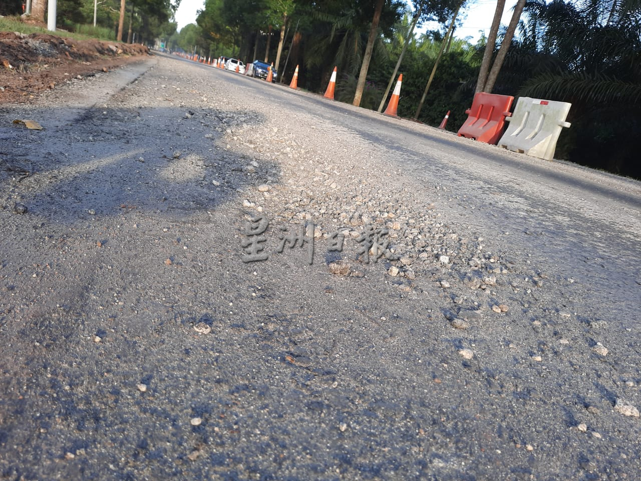 柔:实廊修路肇塞车 居民闻“尘”色变