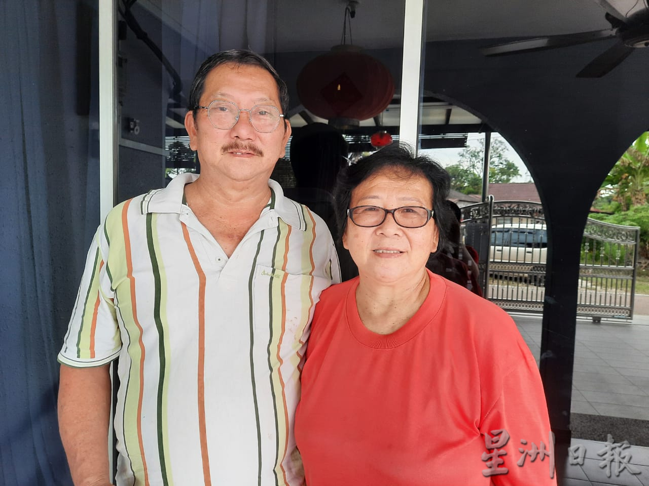 柔：封底：《这些人那些事》：砂益新村巴刹，辉煌到没落