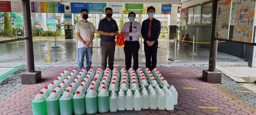 柔:文告:《抗疫消毒开学乐》 努沙同济会送暖8华小