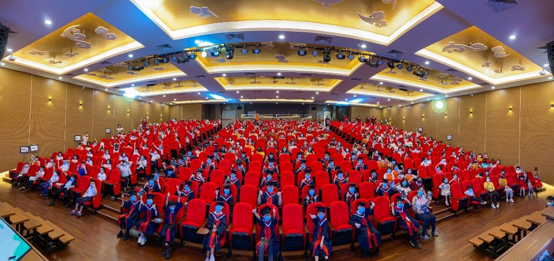 柔：文告：新马寺佛学班结业礼，500人线上线下参与