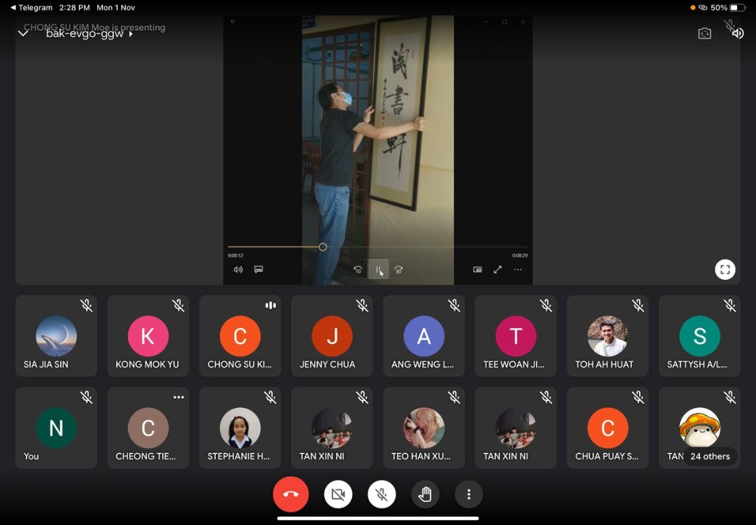 柔:新闻:巴莪老港中山华小图书馆电脑化