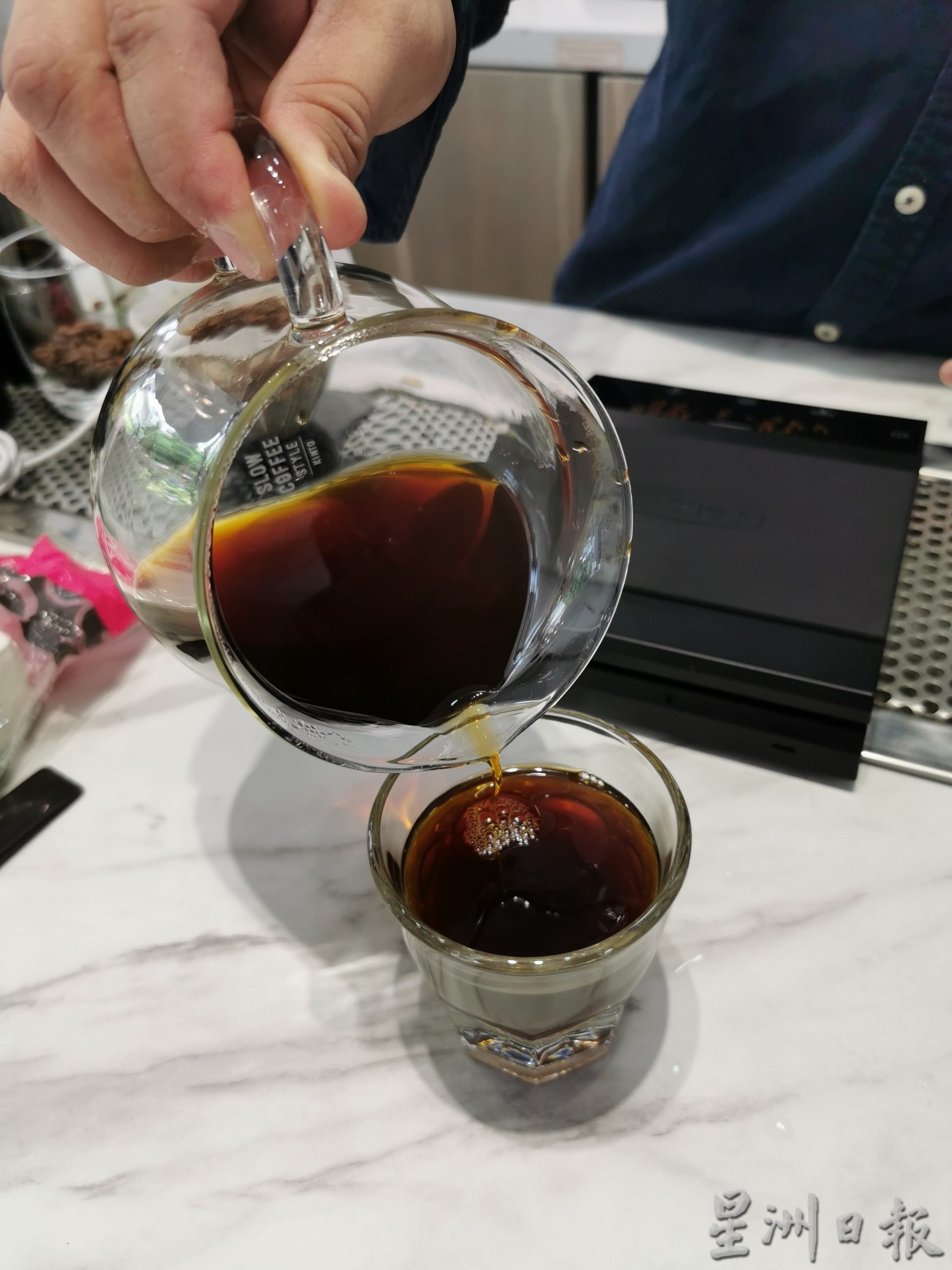  柔：时尚记事簿（11月6日见报）：在家冲泡一杯精致香醇的手冲咖啡