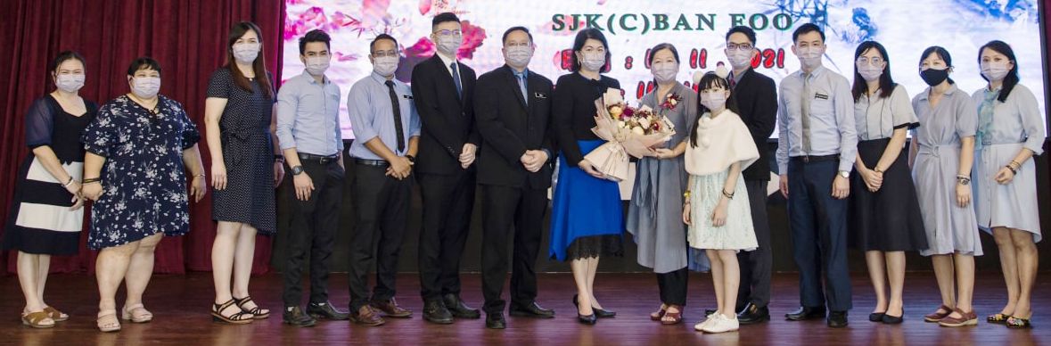 柔：春风化雨33载    庄桃花挥别校园