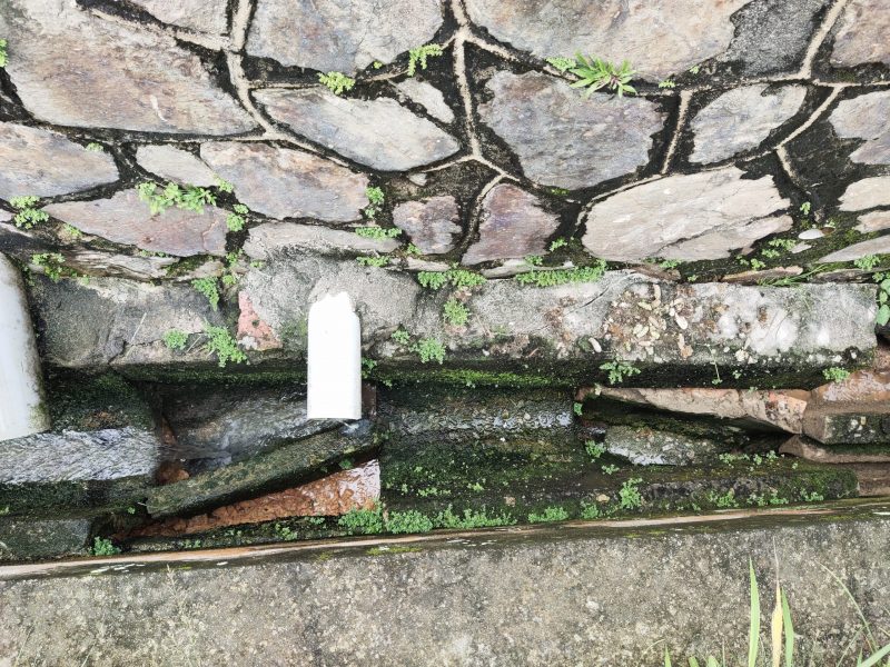 柔:民生特工队:沟渠坍塌亟需维修 市议员:疫情耽搁如今将按部就班维修</p>
<p>