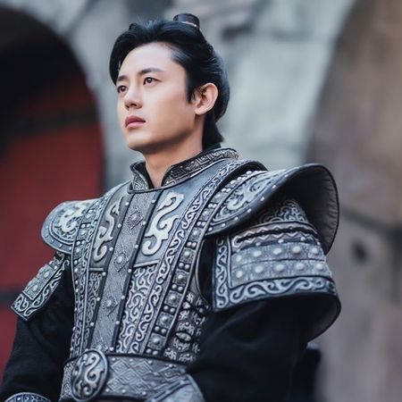 流氓朋友探班飙粗口 李知勋遭爆迟到惯犯