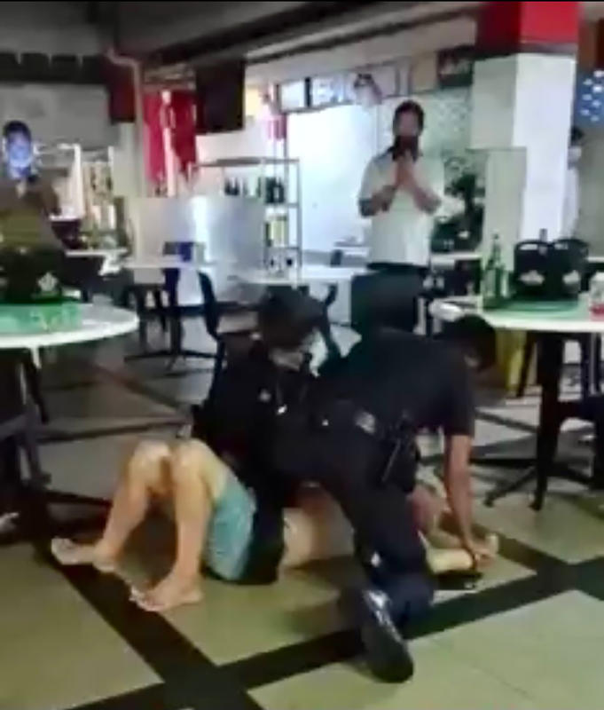 深夜喝酒大闹咖啡店　火爆叔袭警呛“吃屎”遭制伏