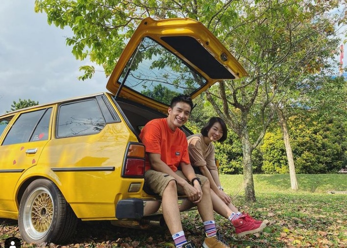 照足习俗向云镁鑫提亲  阿哲喜乐藏不住