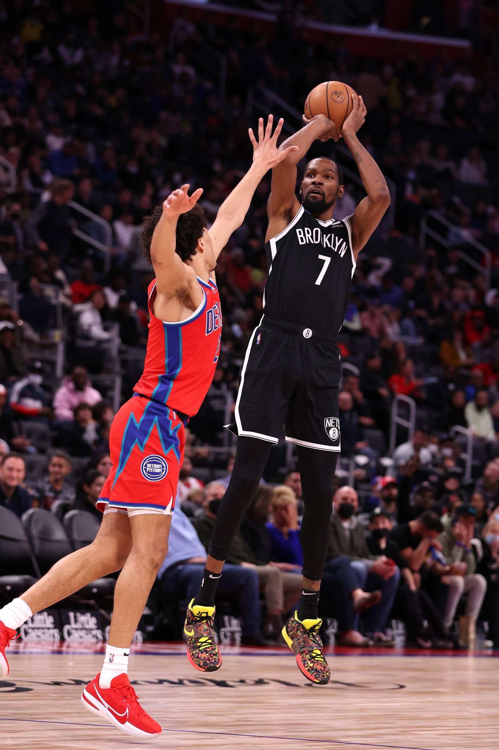 狂胜鹈鹕41分 勇士并列联盟榜首