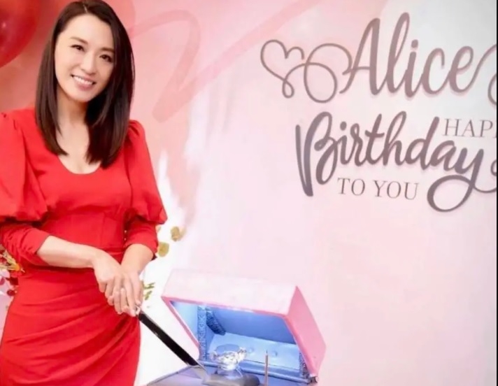 生日变求婚!陈炜收3卡钻戒