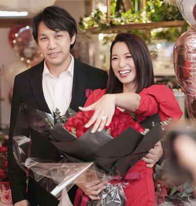 生日变求婚!陈炜收3卡钻戒