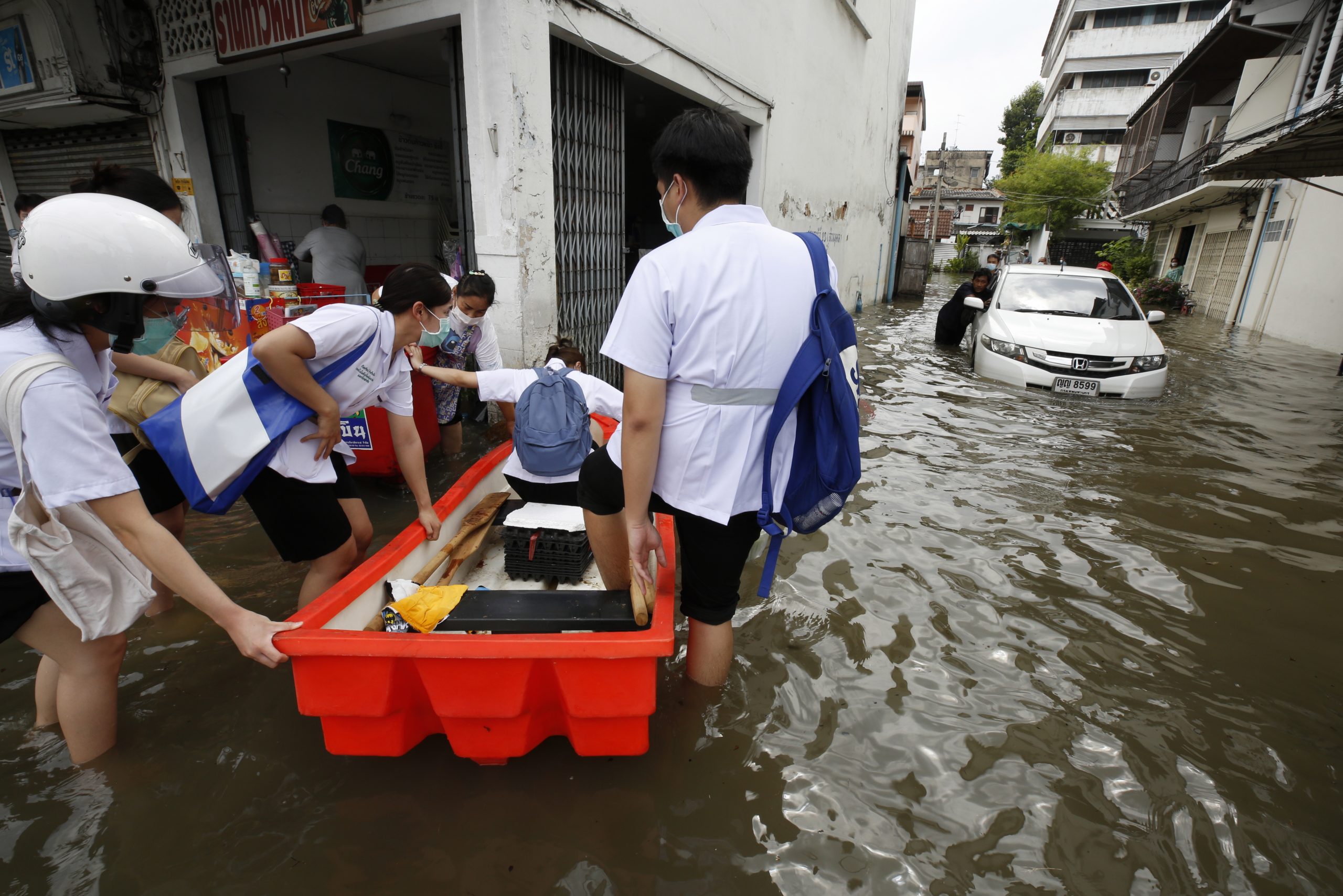 看世界 湄南河水位升高 曼谷北榄淹水