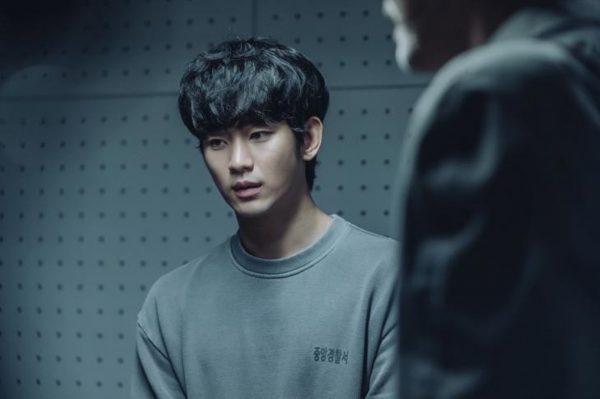 破尺度！ 金秀贤19禁床​爆肌露臀