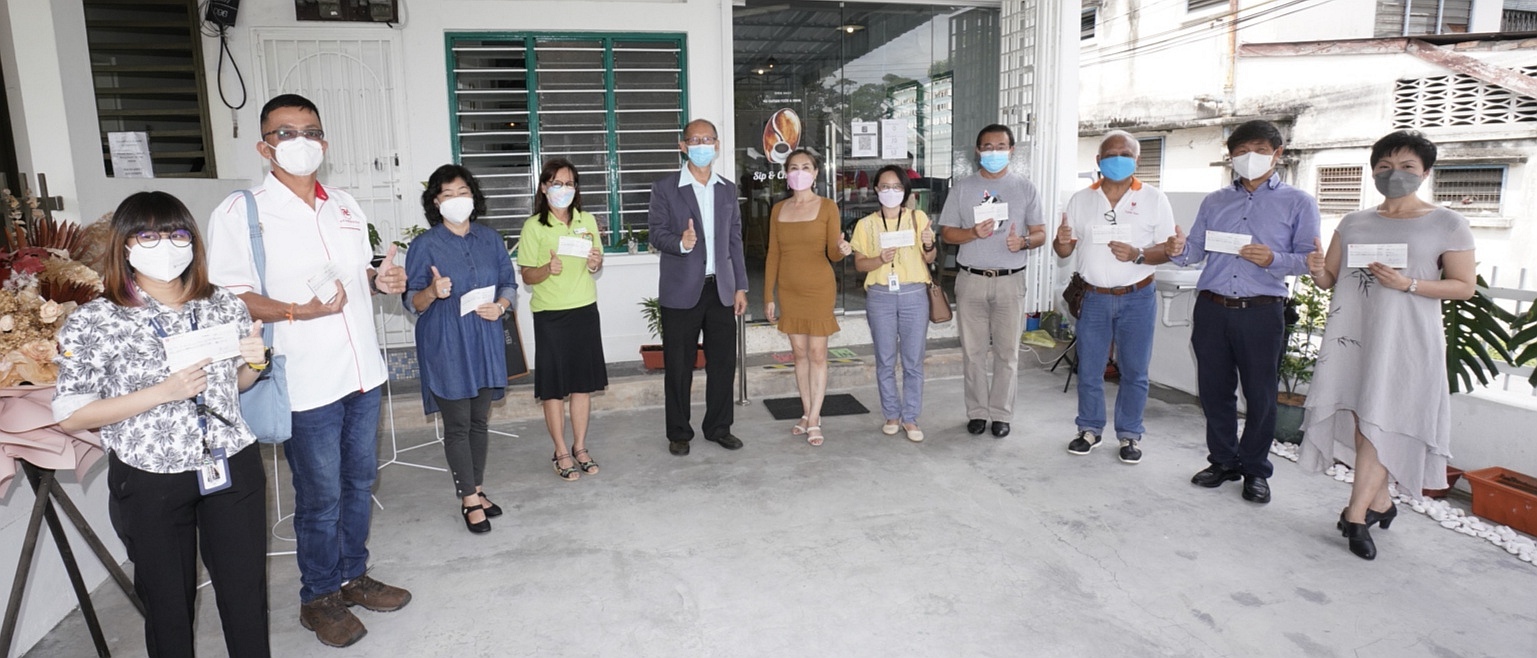 社区动态/64岁生日不忘慈善 崔泽劬捐助5万令吉予20单位