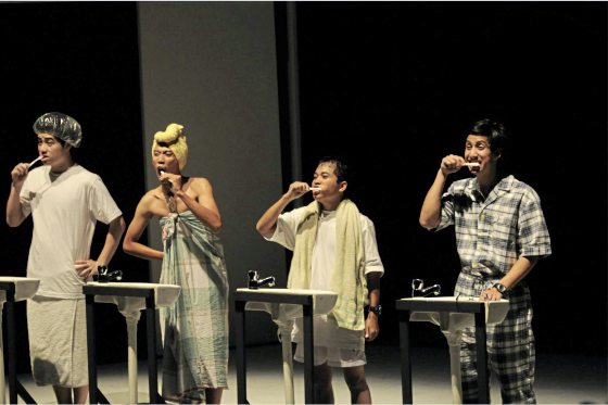 粉墨勾兰/触目惊心的校园黑暗 意想不到的《吹冷气》