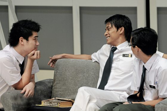 粉墨勾兰/触目惊心的校园黑暗 意想不到的《吹冷气》