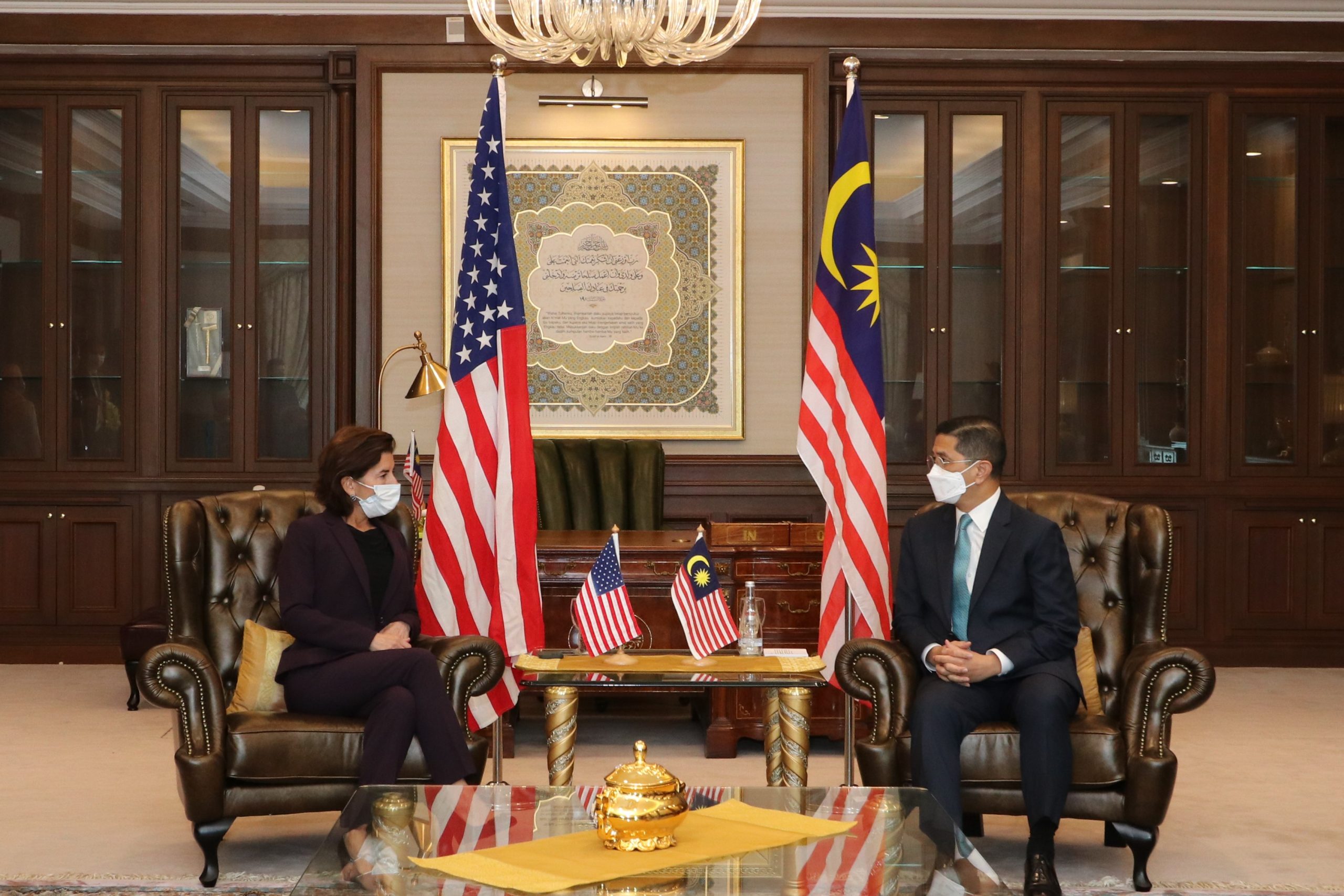 美国商务部长吉娜雷蒙多