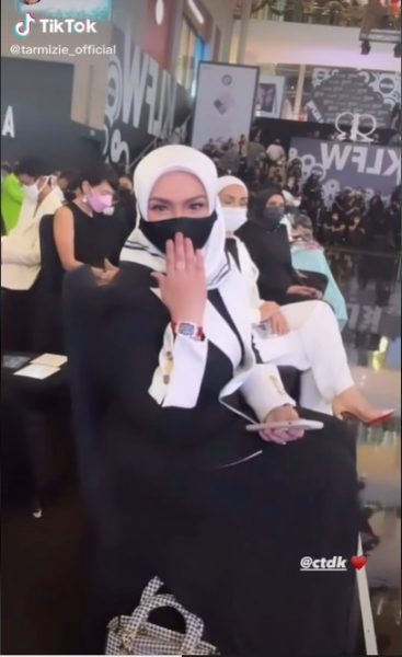 茜蒂诺哈丽莎腕上名表 要价100万令吉?