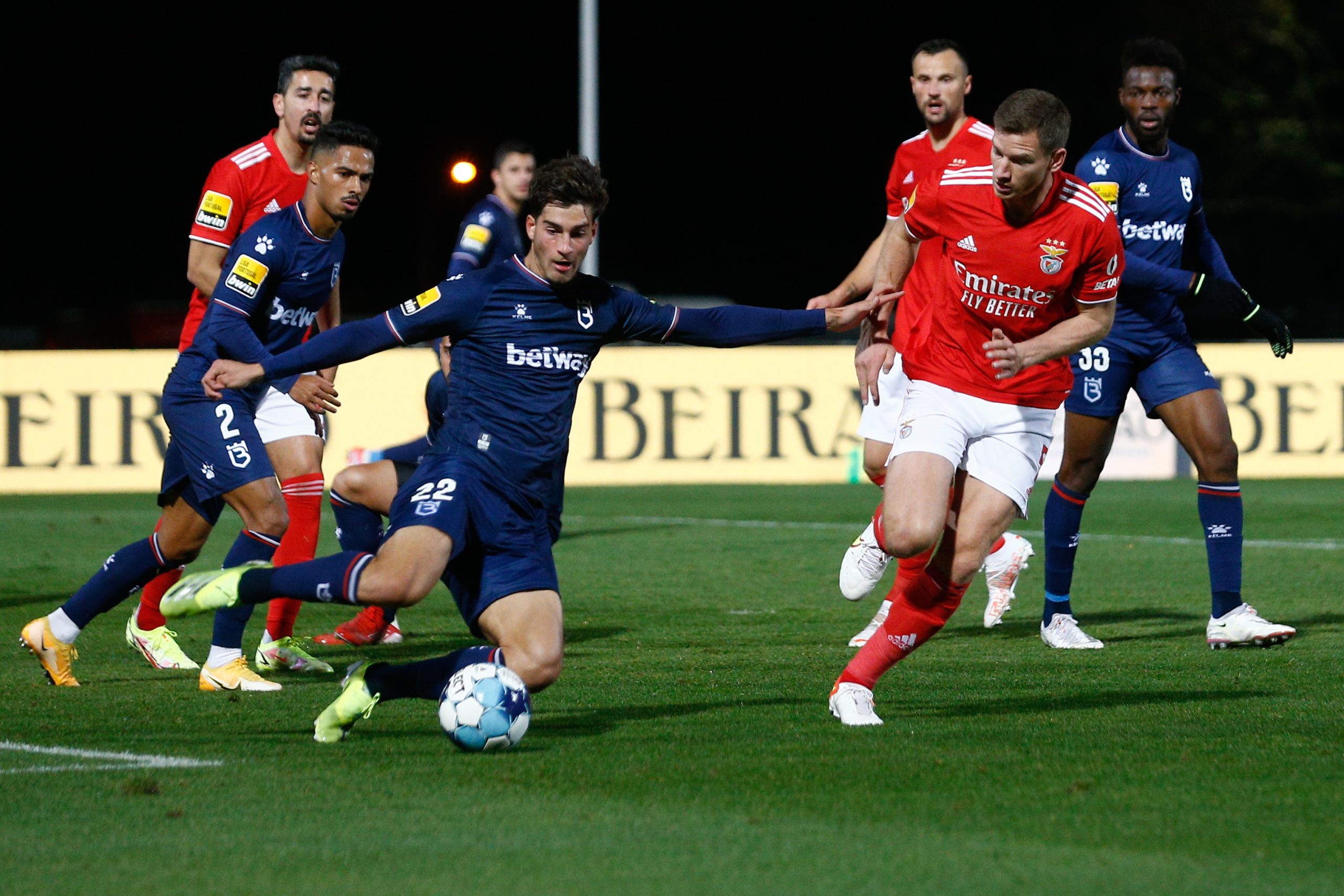 葡萄牙出现13例Omicron病例 全是同一足球会成员