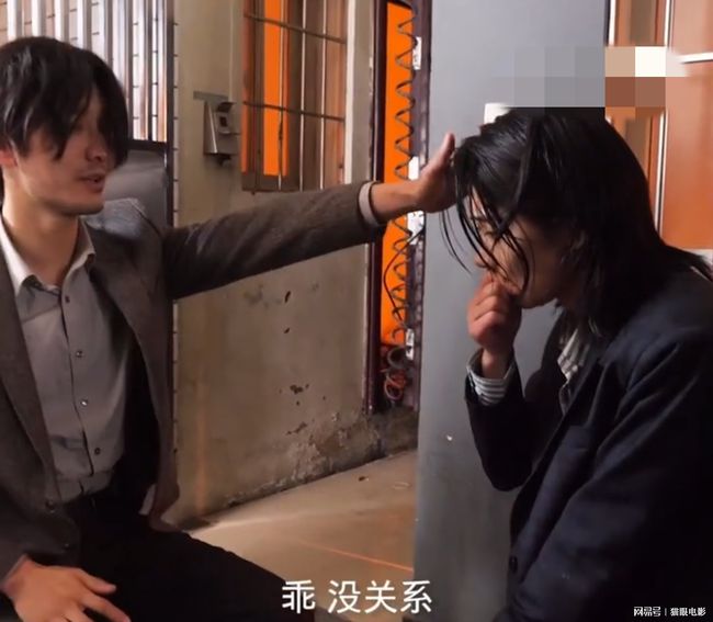 被女演员连扇几巴掌 黄晓明耳鸣