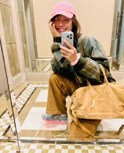 被曝复合初恋秘产二胎 白百何懒理晒剪刀手