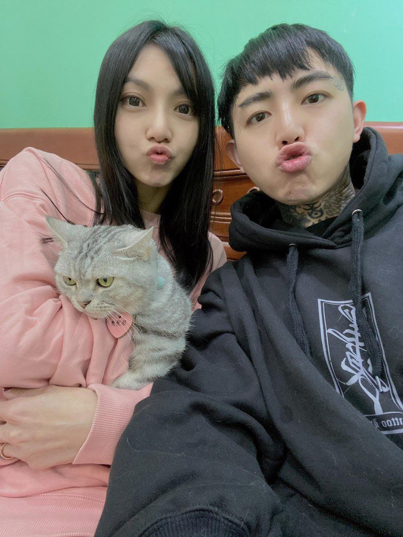 谢和弦莉娅偷情 判赔前妻18万