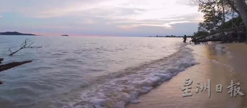 班底西令海滩较少游客光顾。