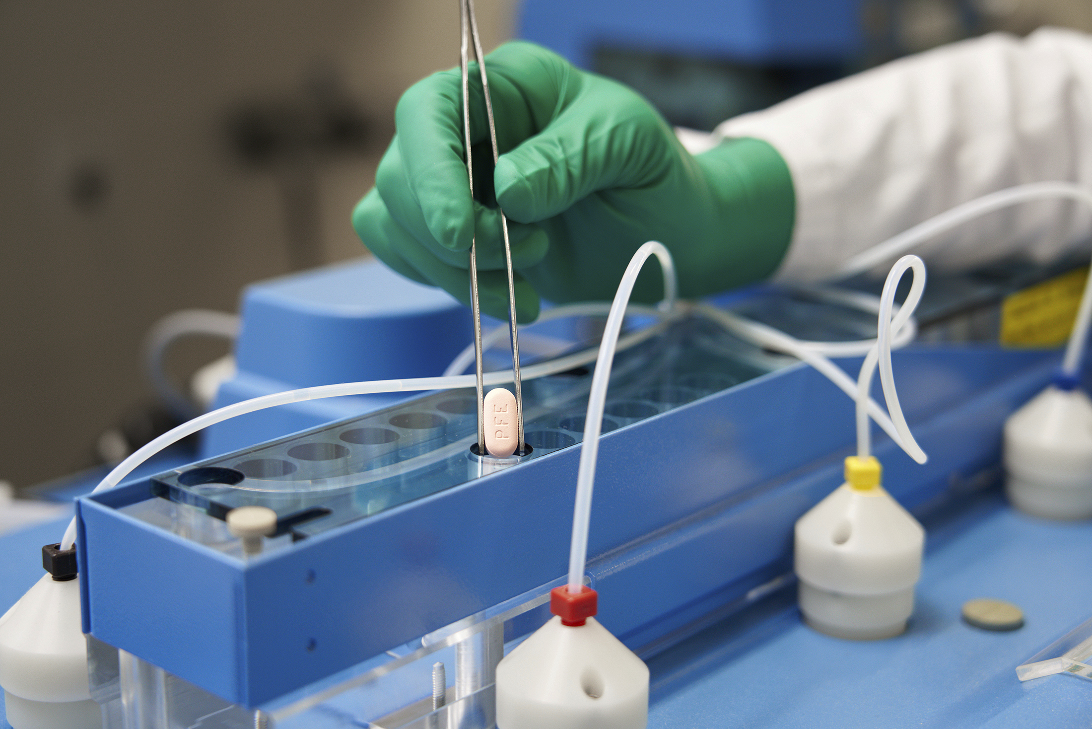 辉瑞达协议 授权生产冠病仿制药<br /><br />