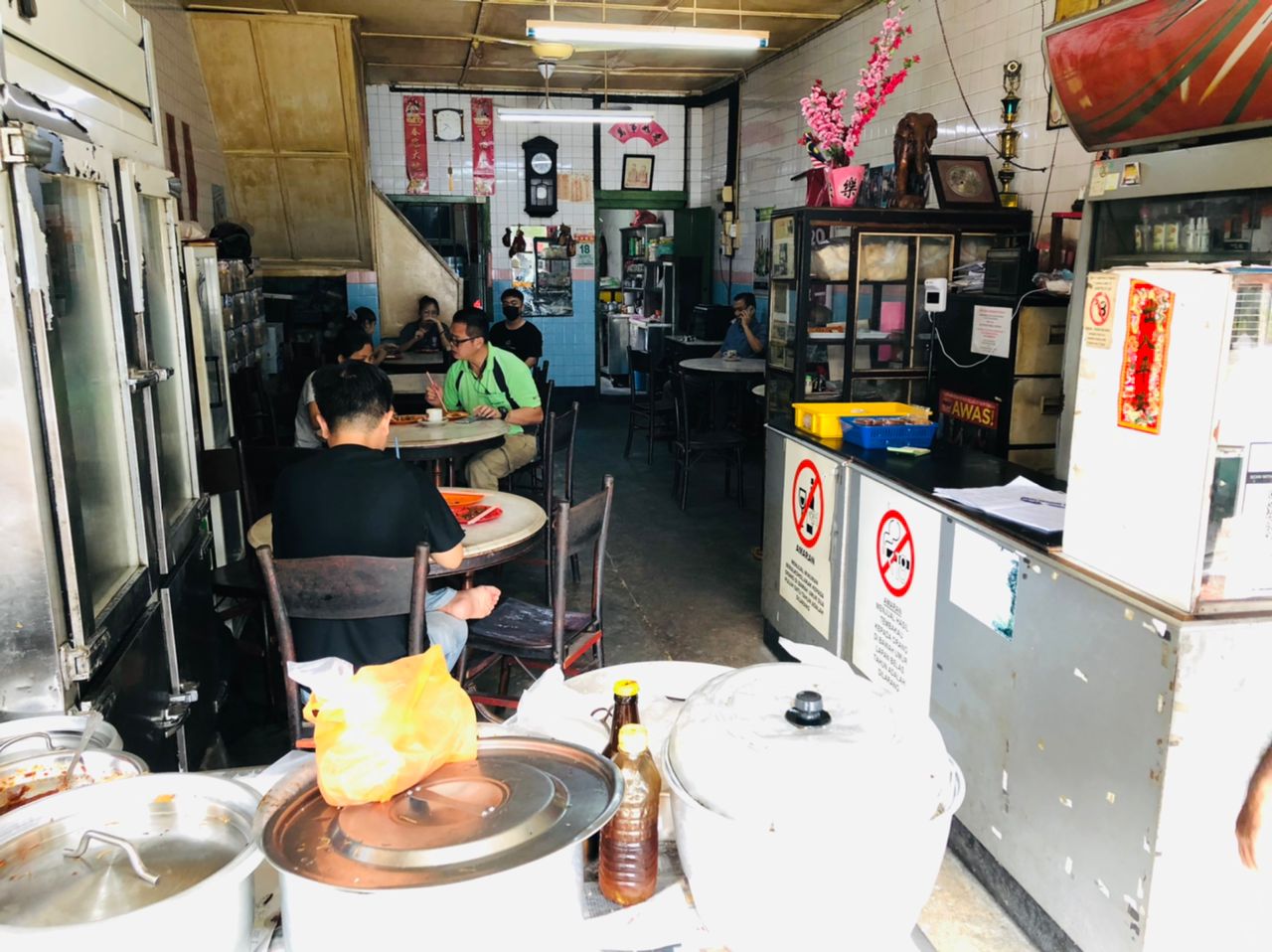 返乡投票可在传统美食摊档,特价享用古早味的地方小吃和饮料