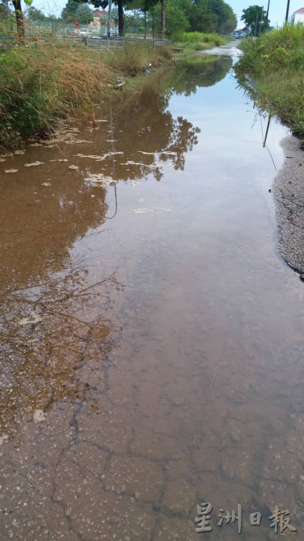 道路破損水溝淤 日得拉居民要求修基設