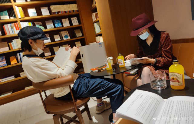 遭前女友控劈腿退圈 霍尊报警立案