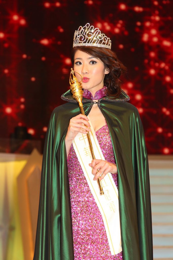 邓佩仪被酸太肉该减肥 千字文反击:喜欢现在的我