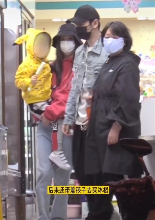 郑恺节目cue黄晓明 Baby秒反应秀恩爱