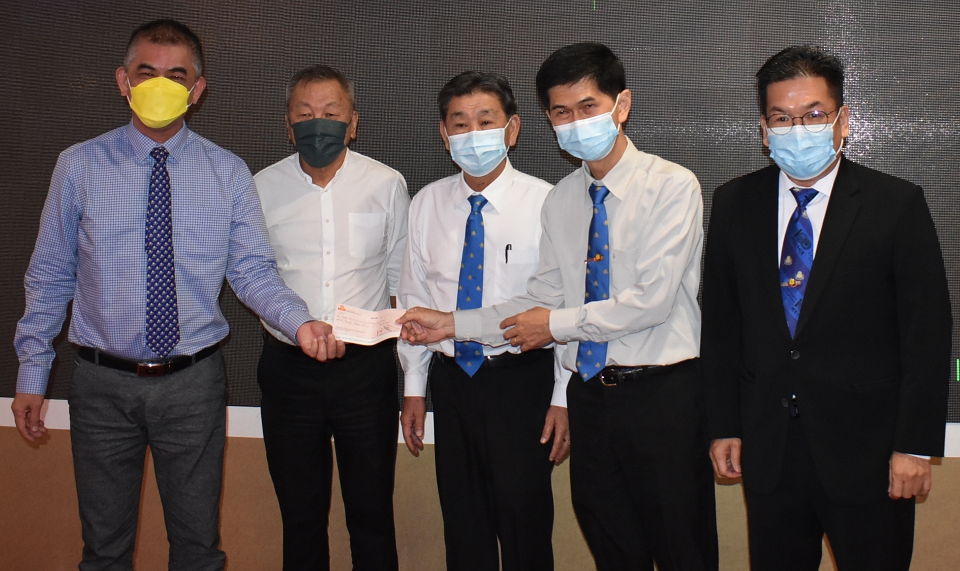 重传(大北马)陈荣生:北海钟灵严重缺乏师资,每月承担逾万临教薪金