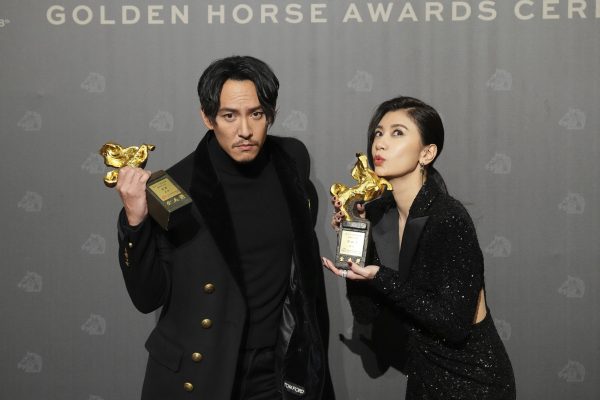 金马58庆功|贾静雯双金到手下目标争歌后 张震封帝笑称“想退休”