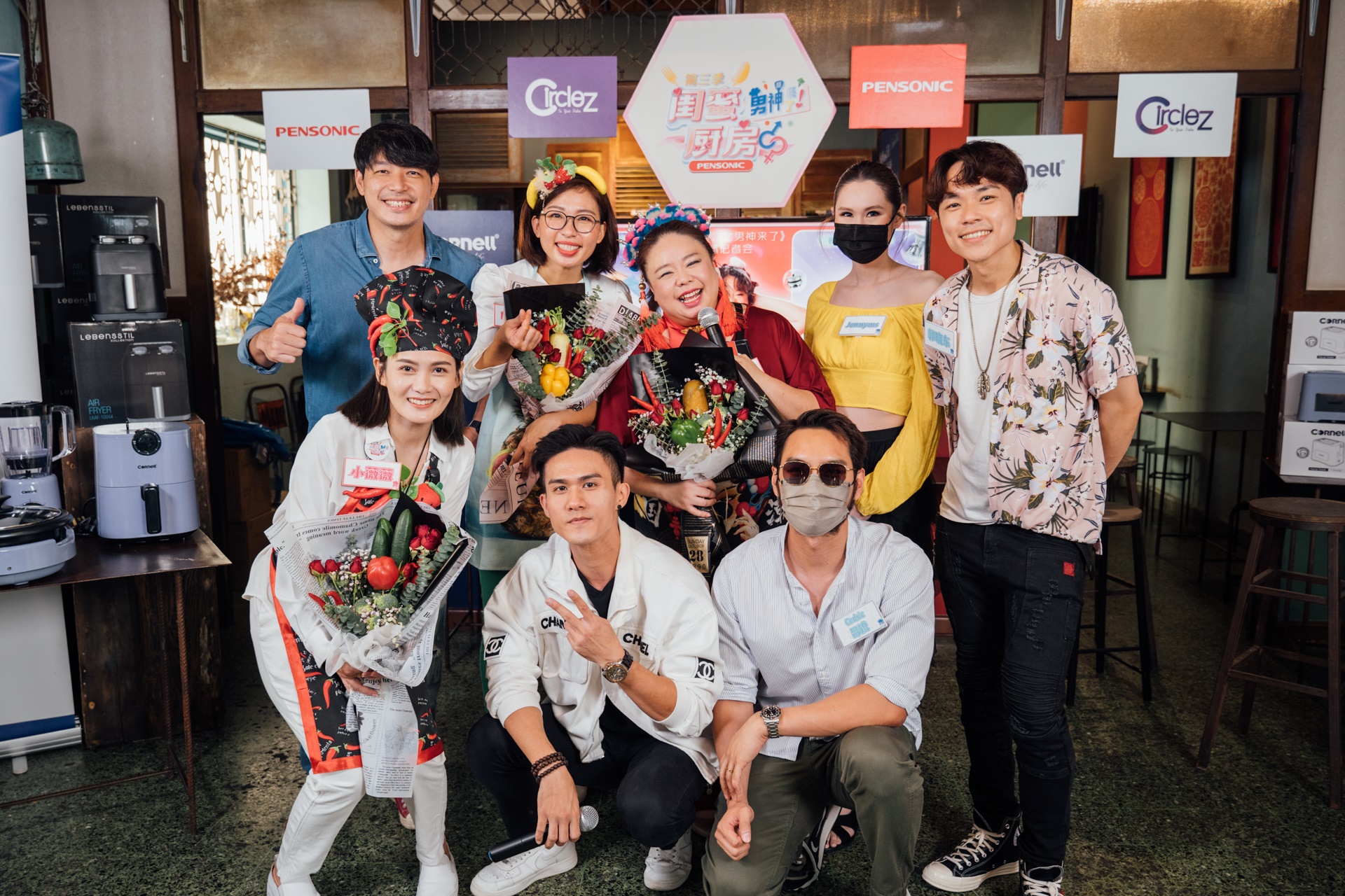 闺蜜厨房3之》发布会|袁锦伦庄可比被主持人吃豆腐	