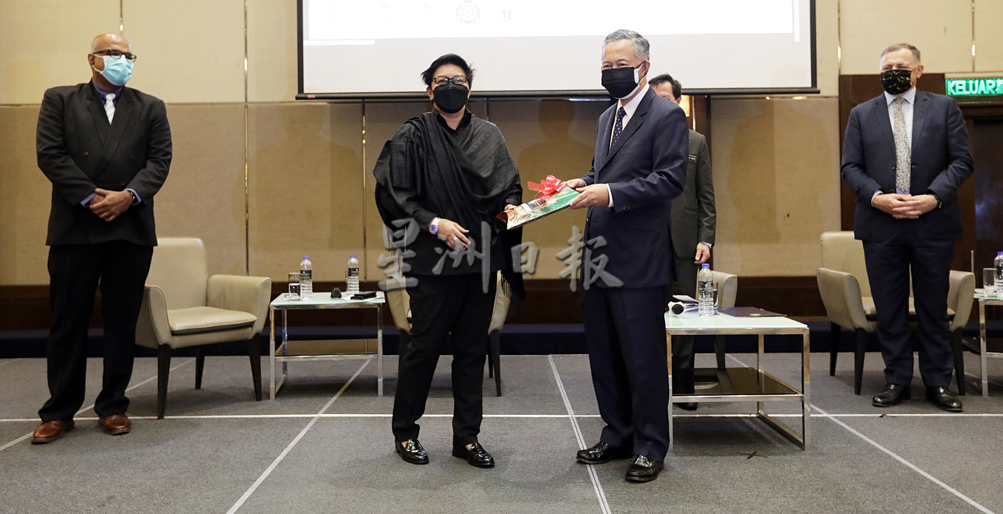 阿莎丽娜:政府应考虑量刑政策减监狱爆满问题