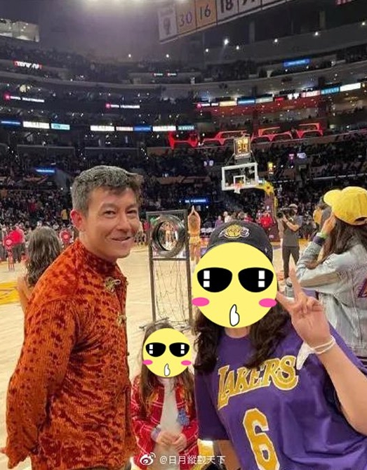 陈冠希零P图照涨流出 网惊变赵本山