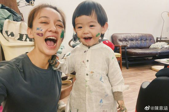陈意涵二胎生女 母女均安
