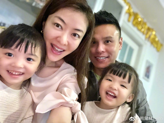 隔离晒福利 熊黛林小蛮腰马甲线吸睛