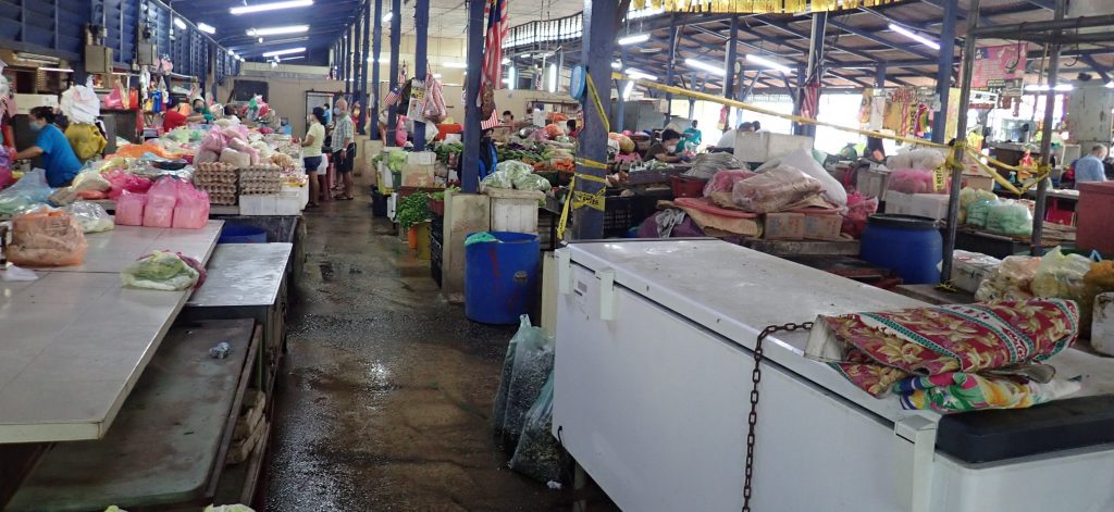 霹/廖泰义:保阁亚三巴刹10项提升工程 2个月内完工