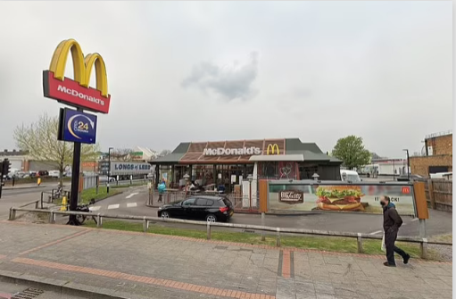 饮料机虫虫万头攒动影片曝光 英国麦当劳顾客恐“喝蛆水”