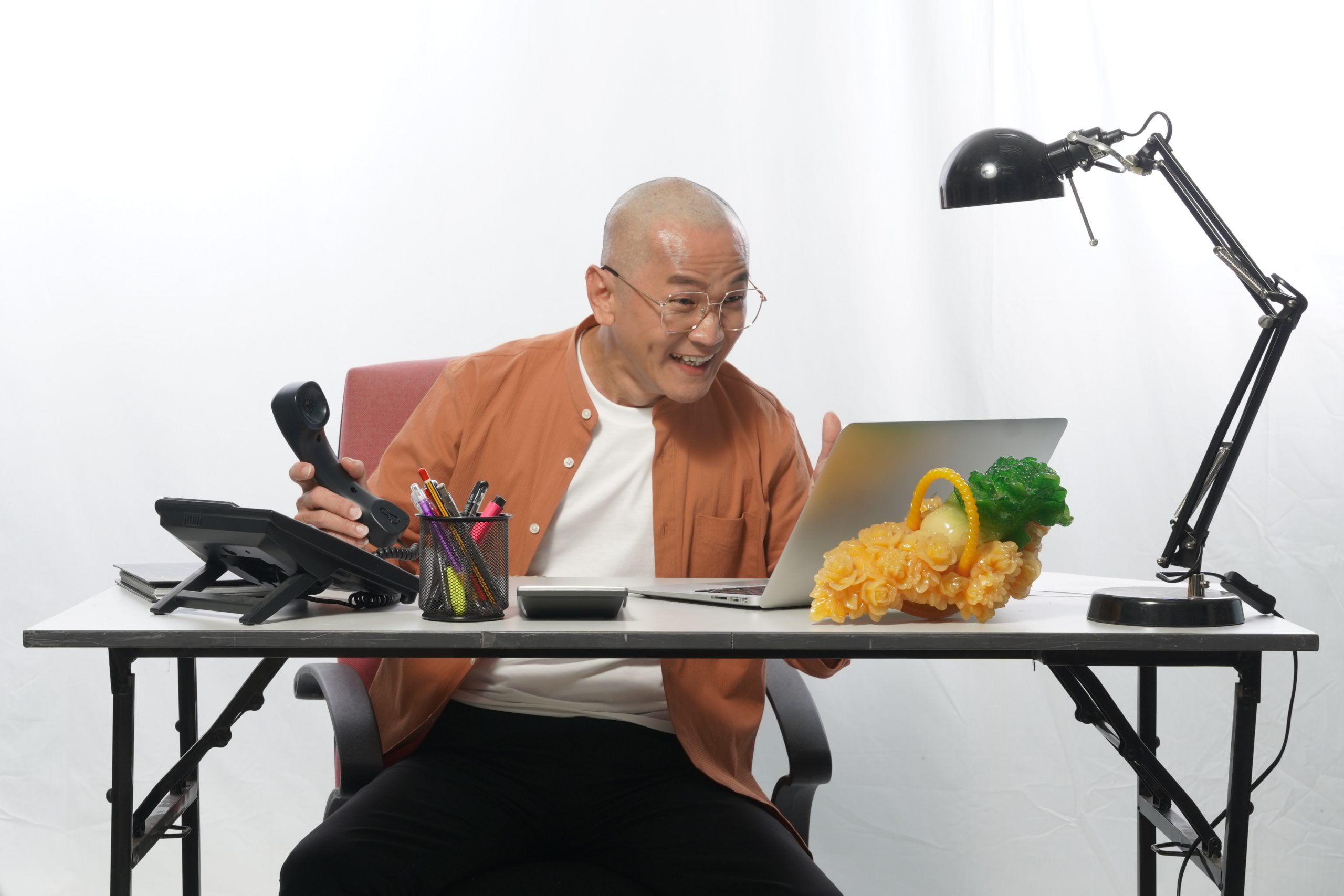 黄一飞为戏剃光头 遭妈妈嫌弃不好看