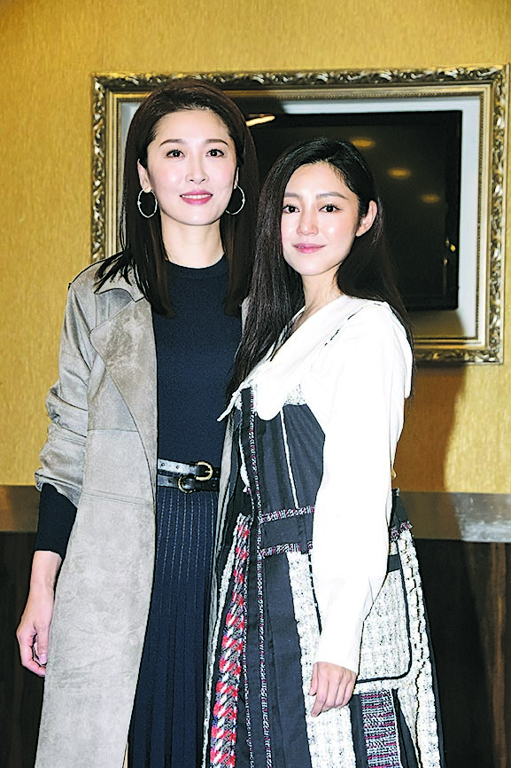 黄宗泽陈家乐拍追斩戏太逼真 惊动警车到场