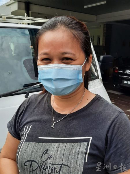 （备用）柔：民生特工队：武吉甘蜜新镇部分路段大雨变成河
