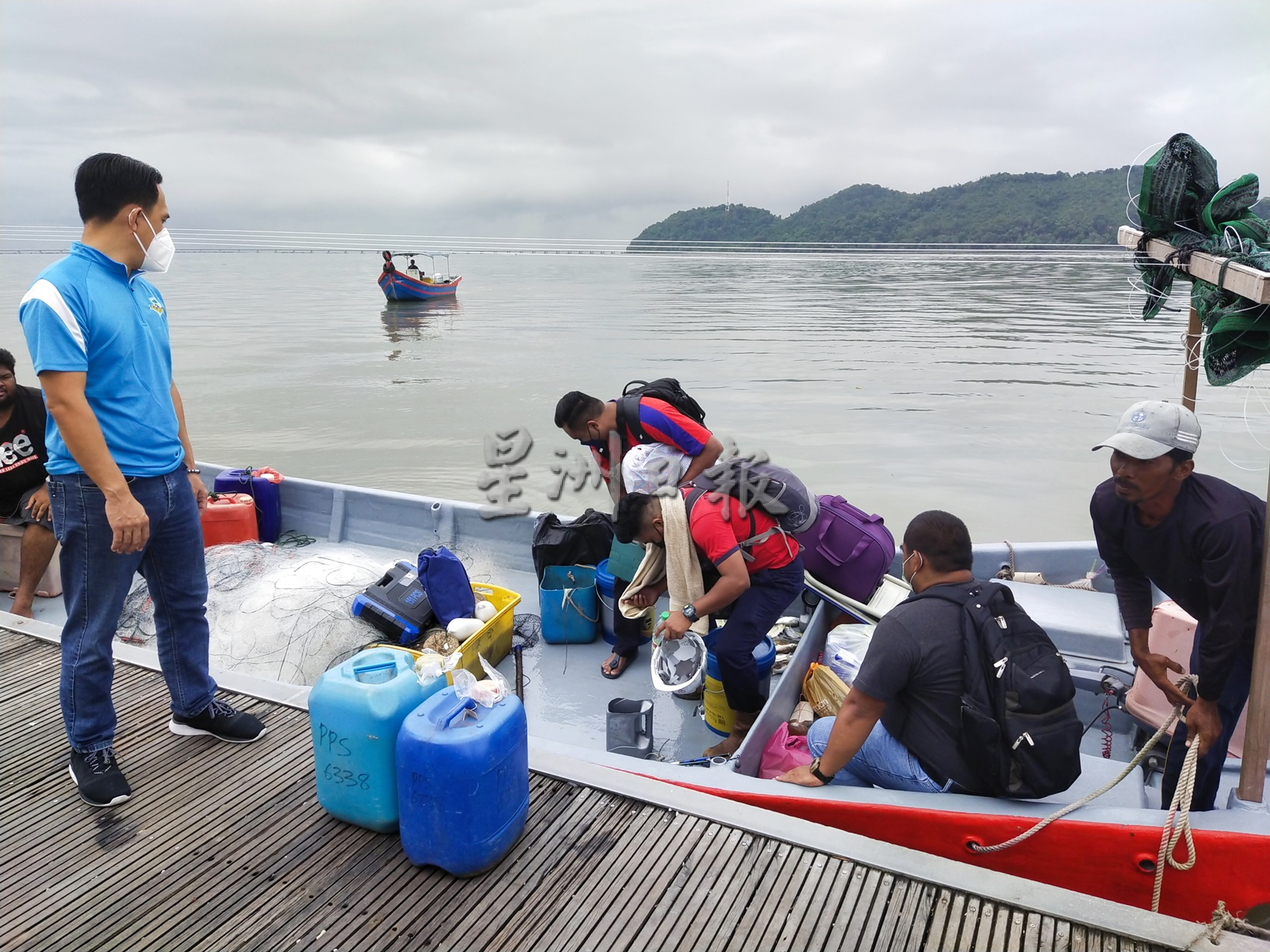 （大北马）平安岛海域迎来蓬勃的垂钓活动和跳岛游