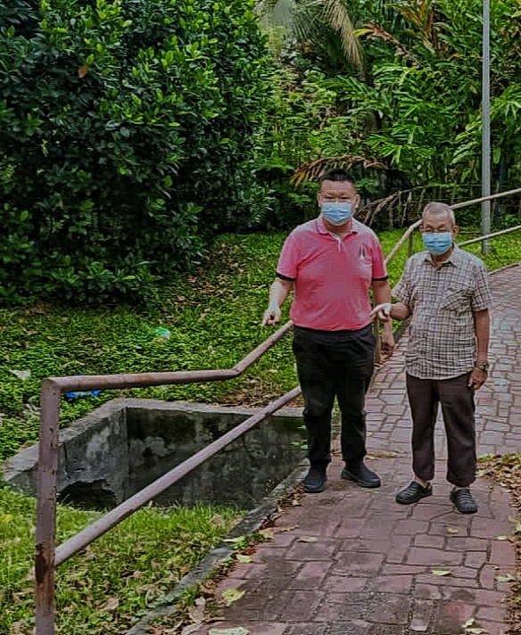 (大都会)黄俊昱指休闲行人道成为人民的危险道/5图(可选下)