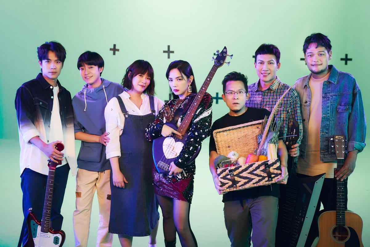 Ella无酬接演鱼丁糸MV 躺地漫步太空亏田馥甄演不来