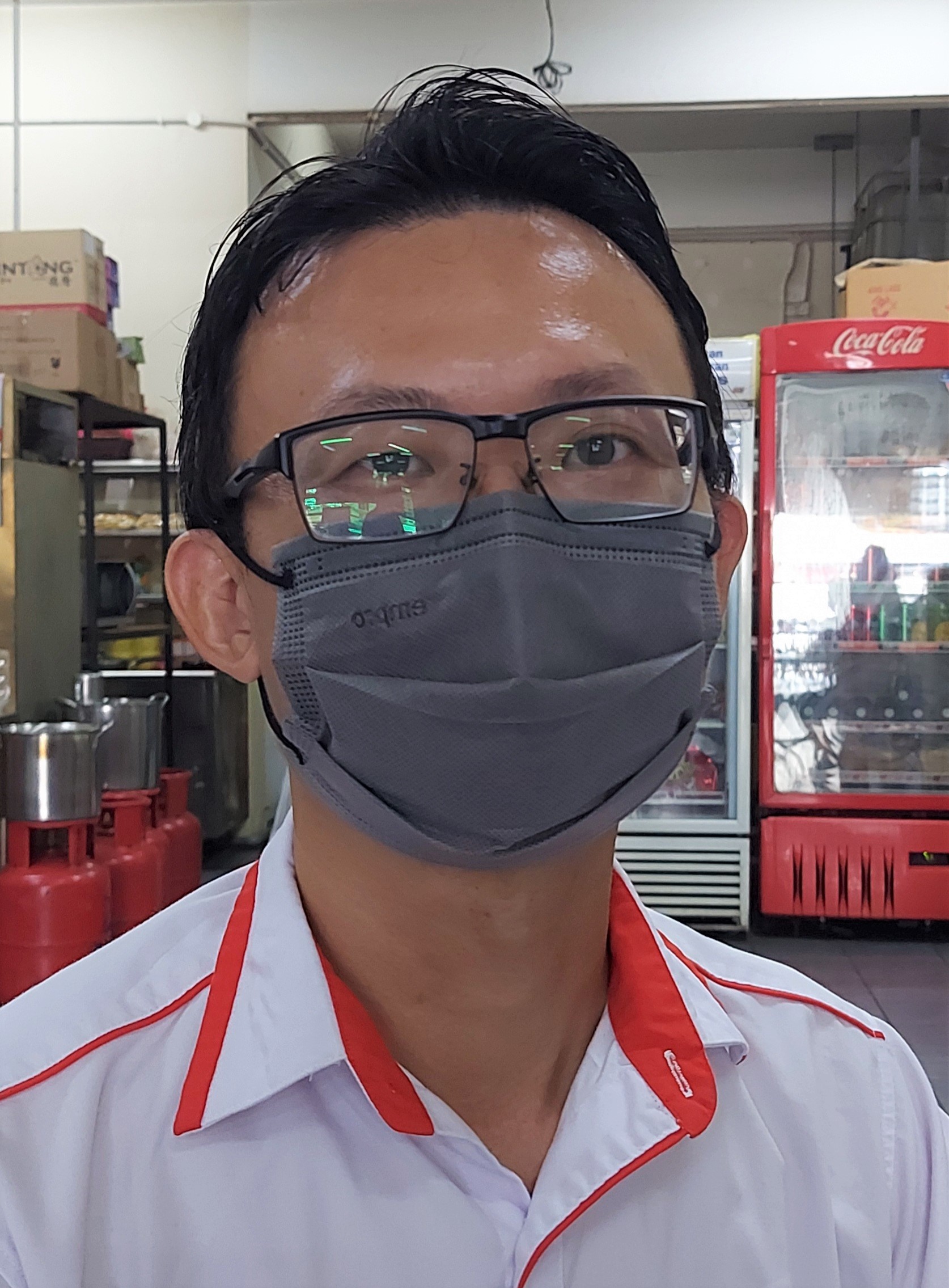 me03主文-大都会/首都镇组屋6车被砸车镜爆窃/3图